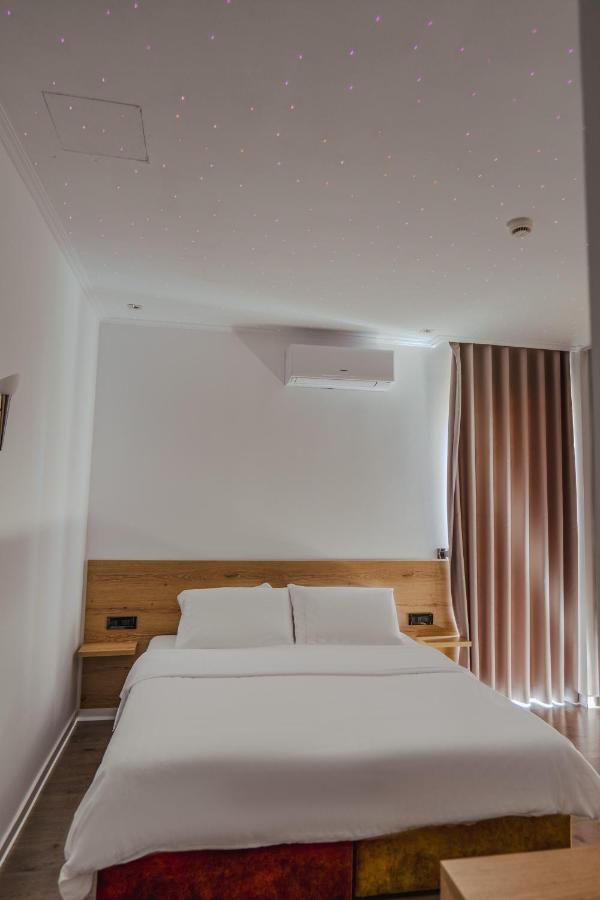 Asi Rooftop Hotel Саранда Екстер'єр фото