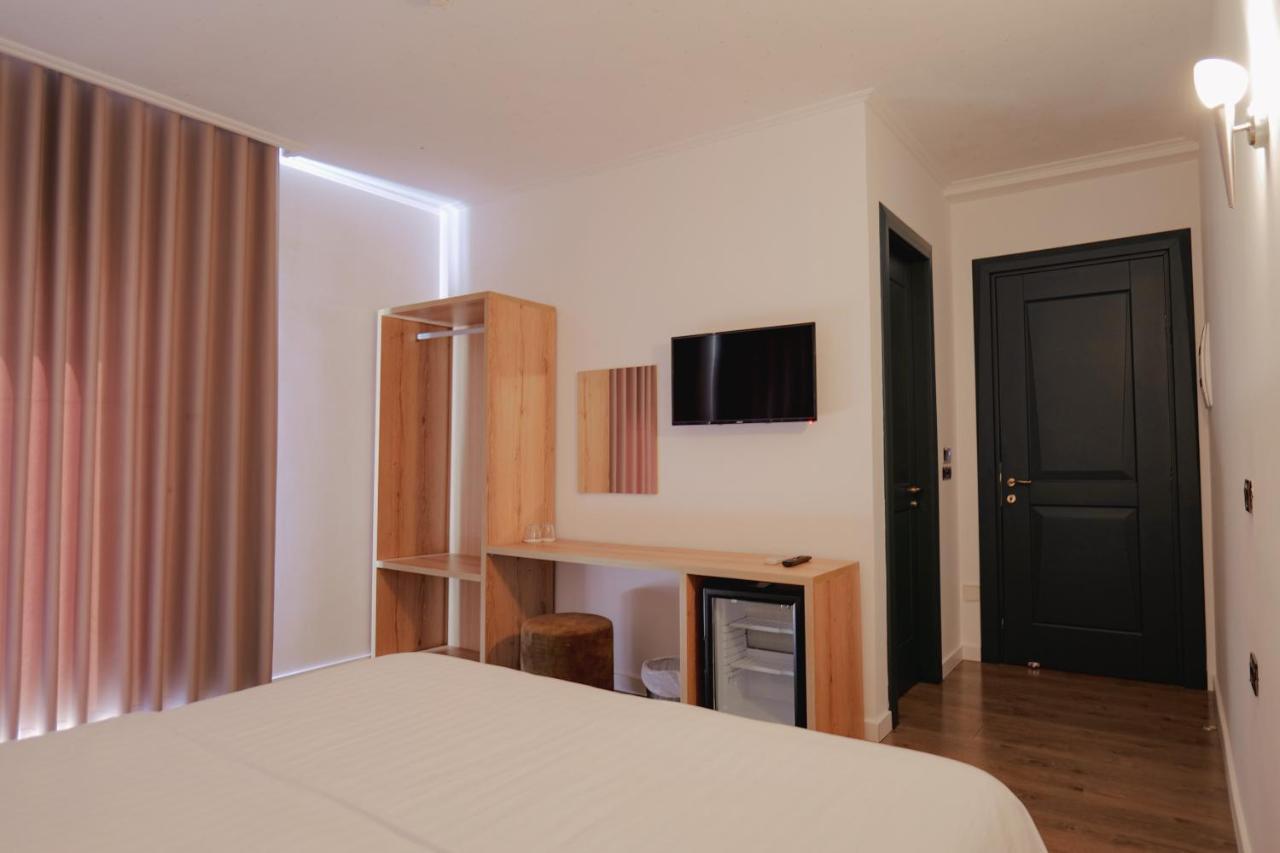 Asi Rooftop Hotel Саранда Екстер'єр фото